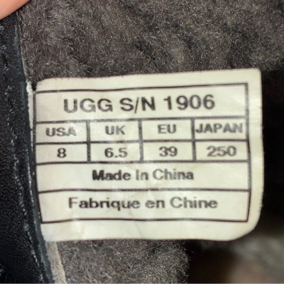 UGG Australia Adirondack II Waterproof Boots Black Gray Women’s Size 8 - Picture 13 of 16